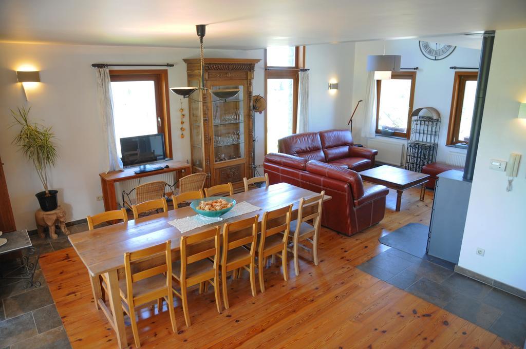 Villa A côté de l'Epicerie Bonsin Habitación foto